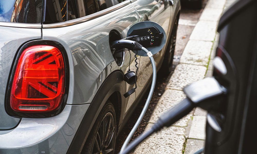 UK electric vehicle numbers reach new high